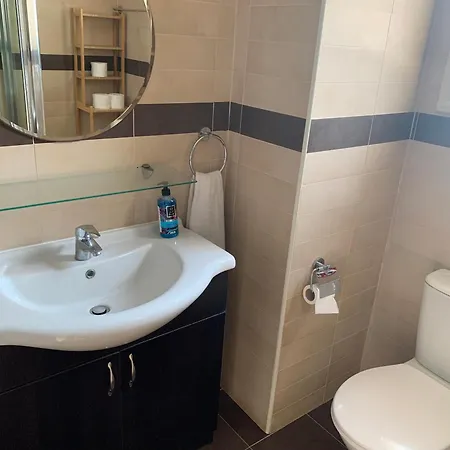 Carolina 2-bedroom Appartamento Larnaca